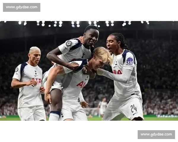 欧冠焦点之战热刺迎战巴萨青春风暴与铁血防线的正面对决夜晚上演