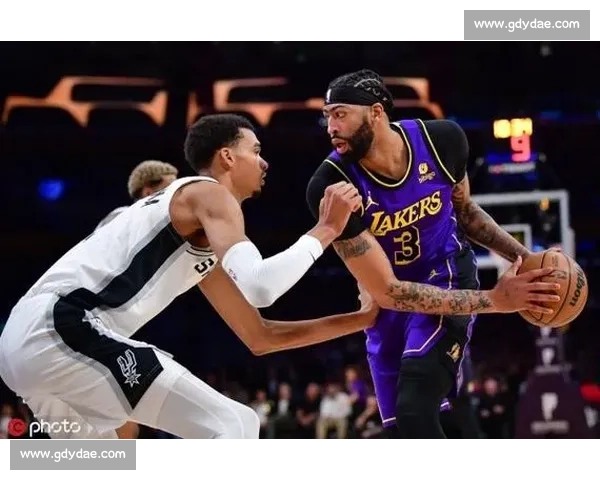 大卫图阿对决拉曼视频解析巅峰对抗全程看点揭秘战术博弈与胜负关键深度拆解