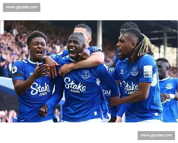 曼城对阵埃弗顿赛前分析与比分预测英超焦点走势与阵容关键球员解读