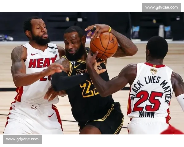 NBA总决赛湖人对决热火高清视频直播全程精彩呈现